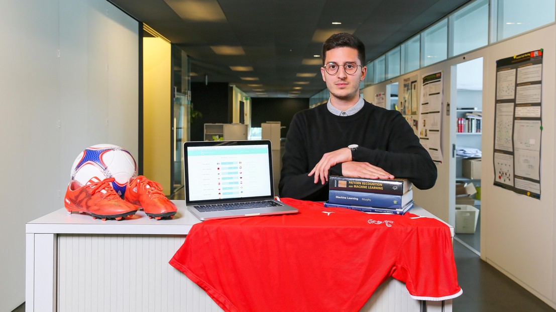 Victor Kristof combines his passion for football and research.© 2016 EPFL / Alain Herzog Victor Kristof combines his passion for football and research.© 2016 EPFL / Alain Herzog