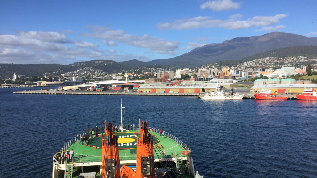 Yesterday, the Akademik Treshnikov entered Hobart's harbour in Australia, thus marking the end of leg 1. © D.Rod/EPFL