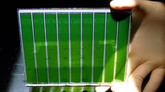 Cellule solaire à colorant verte © 2011 EPFL