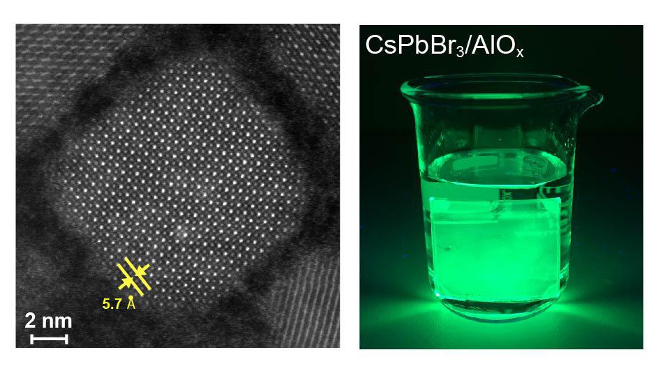 Electron microscopy image of perovskite quantum dots embedded in the protective alumina matrix, and a photograph of the same film stable in water © R. Buonsanti/EPFL