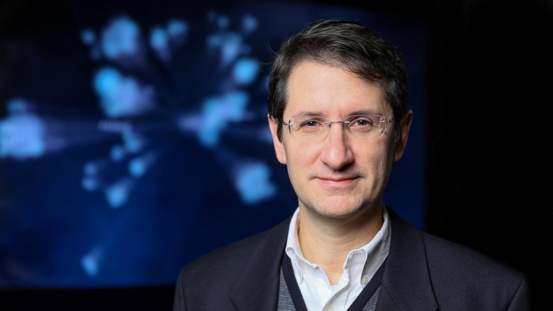 Athanasios Nenes was elected on November 18th a Fellow of the American Geophysical Union, the world’s pre-eminent organization of geophysicists © Alain Herzog Athanasios Nenes was elected on November 18th a Fellow of the American Geophysical Union, the world’s pre-eminent organization of geophysicists © Alain Herzog