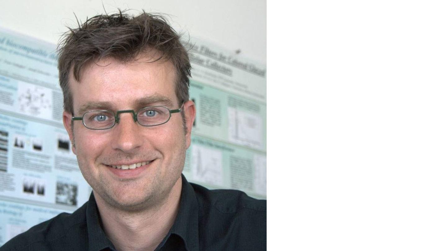 Dr. Andreas Schüler - EPFL