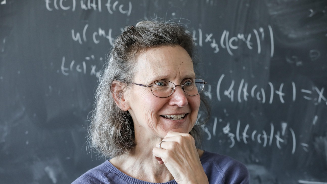 Donna Testerman has been teaching linear algebra at EPFL for 15 years. © Alain Herzog 2020 EPFL