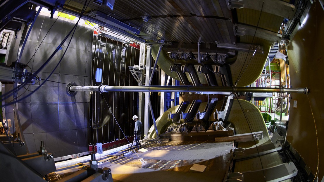In the heart of the LHCb detector: view of a beam-pipe going though the LHCb magnet © CERN
