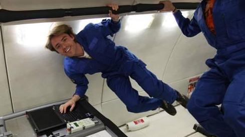 EPFL researchers in weightlessness © EPFL/LMH