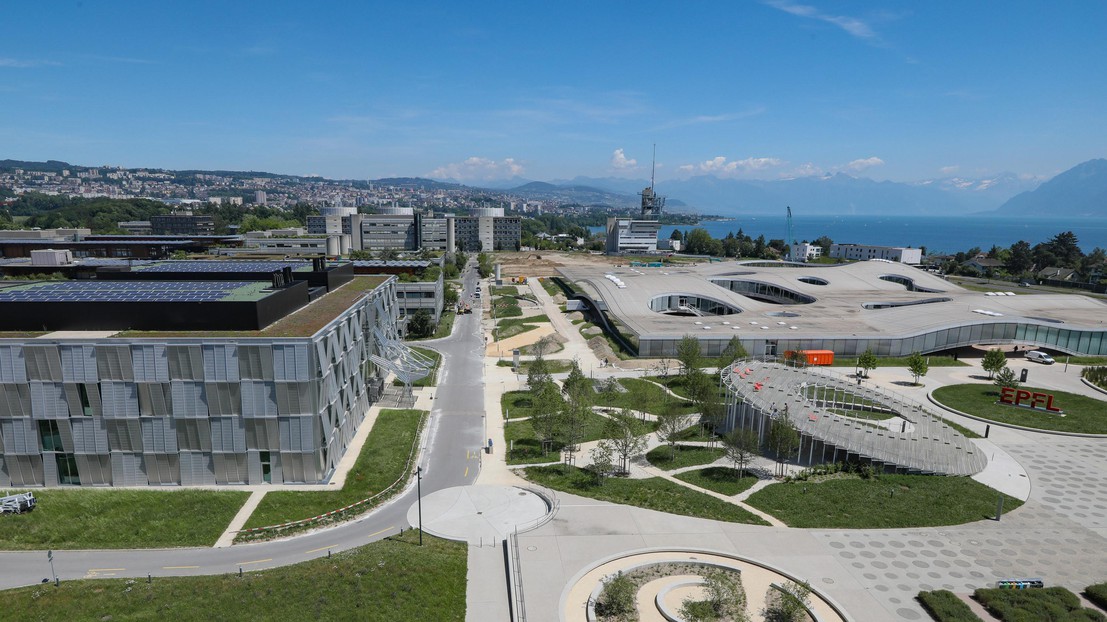 © 2021 EPFL