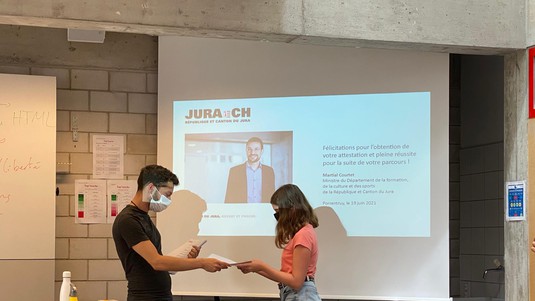 Internet &  Code pour les filles à Porrentruy (JU) © 2021 EPFL