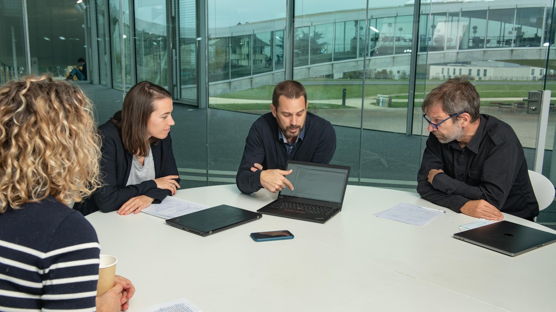 © Alia Gachassin / 2021 EPFL The Jupyter notebook design team