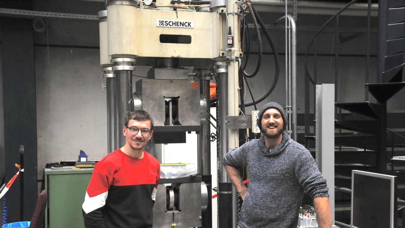 © 2022 EPFL © 2022 EPFL