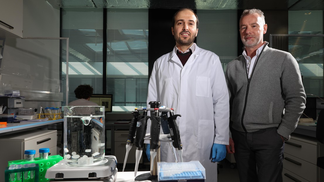 Naser Nasrollahzadeh and Dominique Pioletti 2022 EPFL/ Alain Herzog- CC-BY-SA 4.0