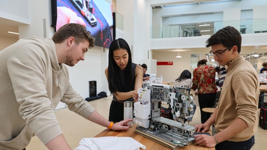Inside the new mechanical and electronic prototyping Discovery Learning Lab © Alain Herzog / EPFL