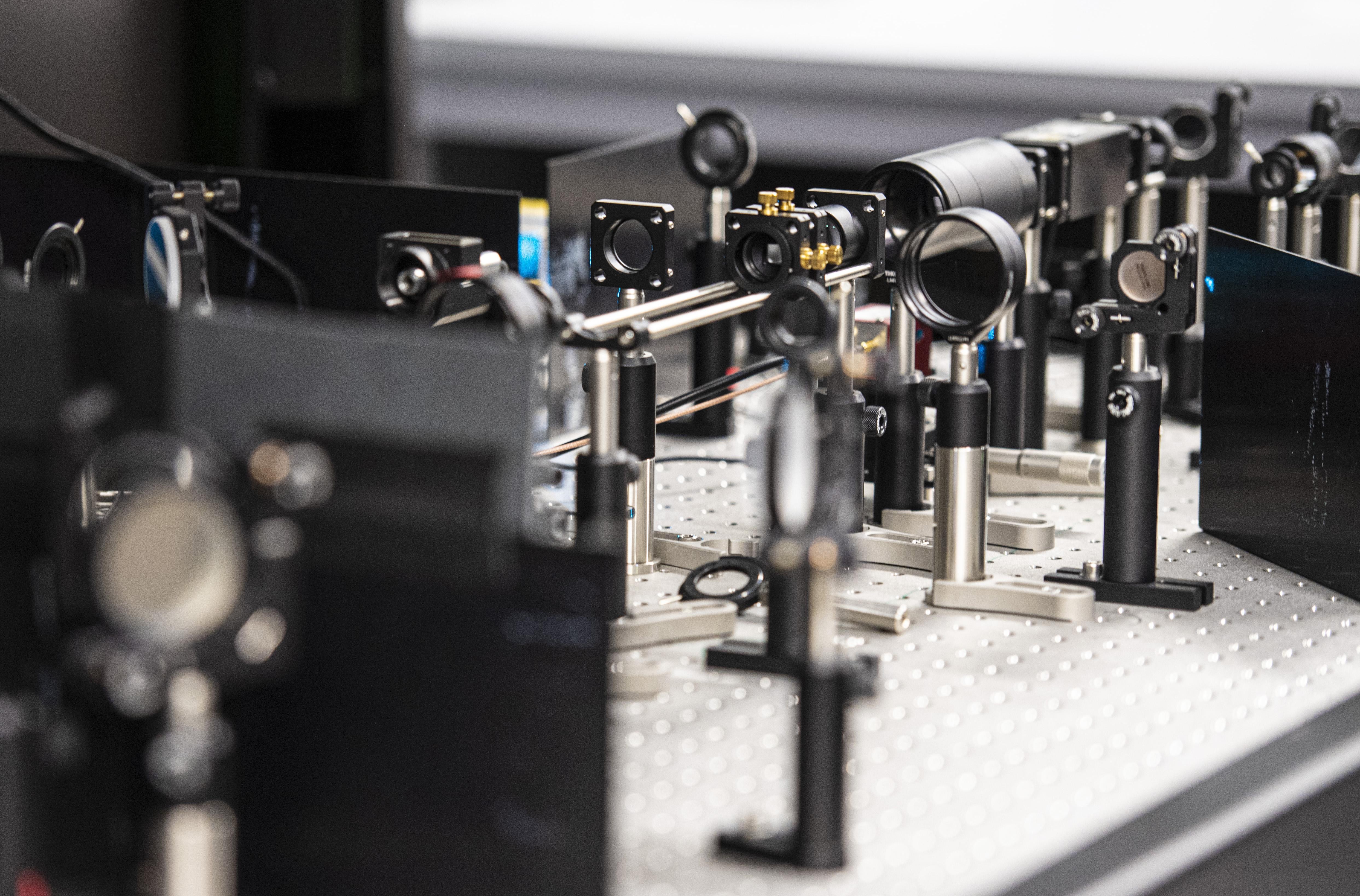 Intelligent microscopes for detecting rare biological events - EPFL