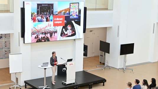 © 2022 EPFL - Begrüssung Prof. Kathryn Hess Bellwald, Assoziierte Vizepräsidentin für studentische Angelegenheiten und Outreach