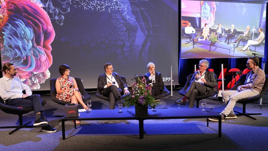 Panel discussion on past, present and future of Life Sciences at EPFL. © Alain Herzog, EPFL