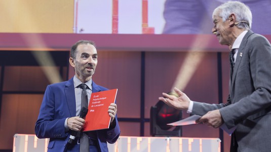 Eric Du Pasquier, lauréat de l'"Outstanding commitment award". © EPFL