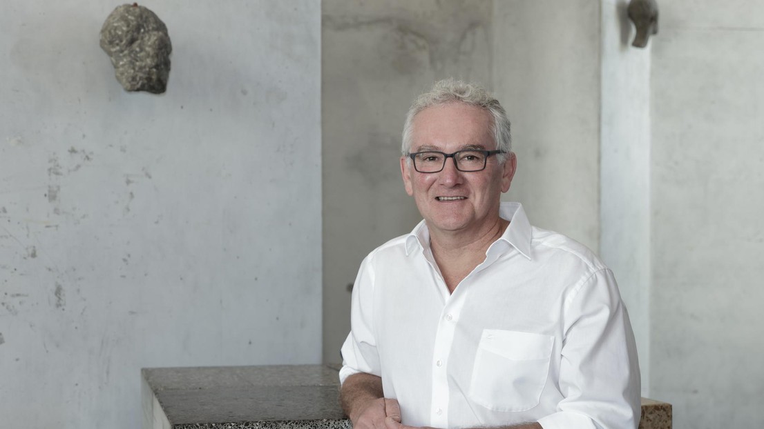 Flavio Noca, winner of this year’s best teacher award in the mechanical engineering section  © Murielle Gerber / 2022 EPFL