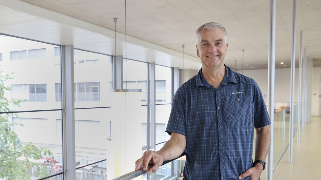 Viesturs Simanis a été couronné meilleur enseignant 2022 de la section des sciences de la vie de l’EPFL© Murielle Gerber 2022 EPFL