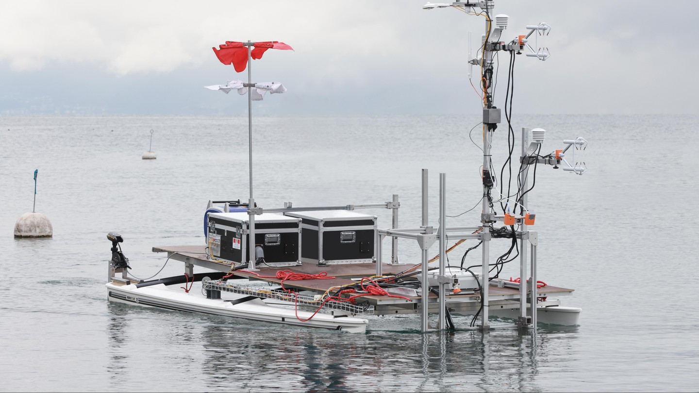 The unmanned, GPS-guided catamaran used to observe the lake. © Alain Herzog / EPFL