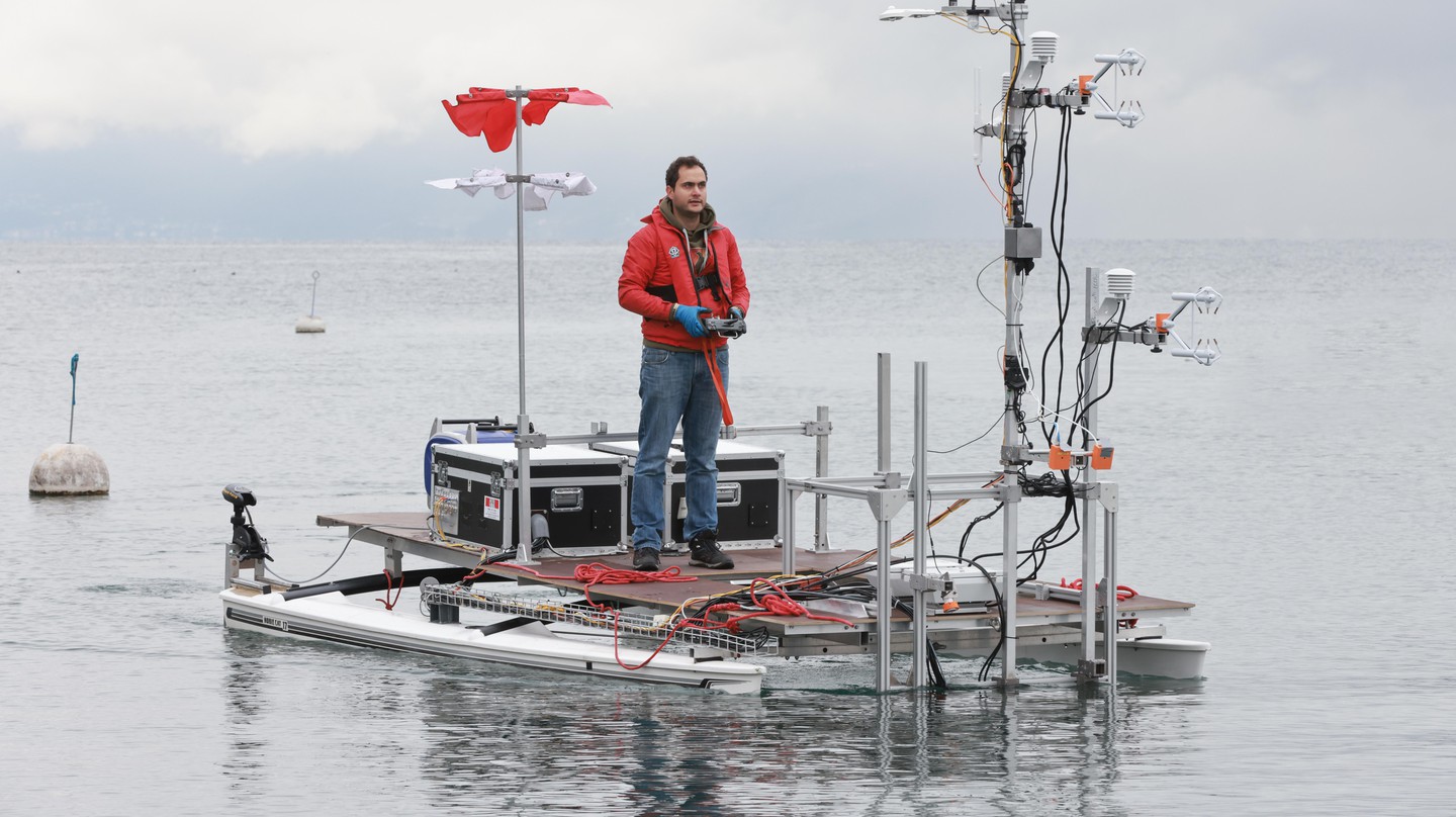 The unmanned, GPS-guided catamaran used to observe the lake. © Alain Herzog / EPFL