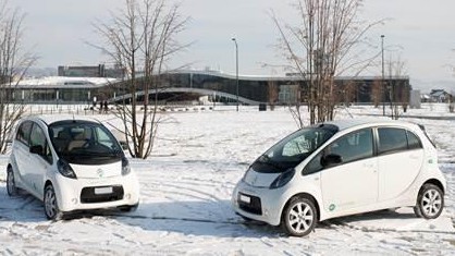 A few electric cars can be found on the market - such as theses Citroën from Tellis, available for rent at EPFL.