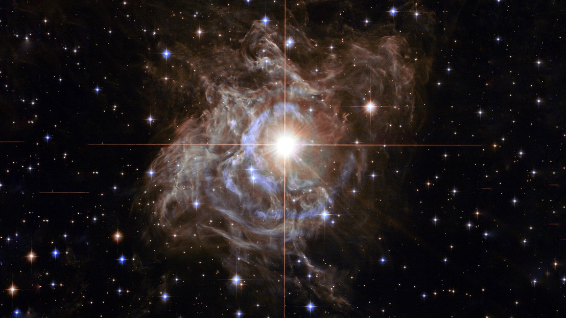 RS Puppis, a type of variable star known as a Cepheid variable. ©Hubble Legacy Archive, NASA, ESA.