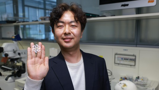 2023 EPFL / Alain Herzog