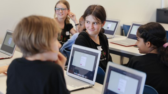 Coding-Workshop Mädchen © M. Gerber 2023 EPFL