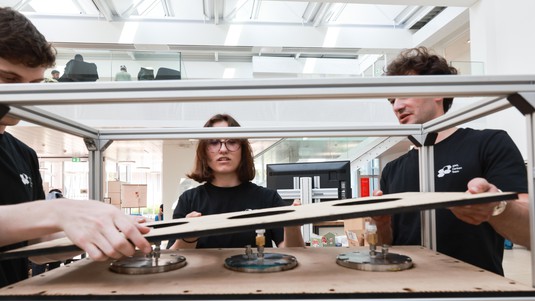 The EPFL Carbon Team at work. ©Alain Herzog/EPFL