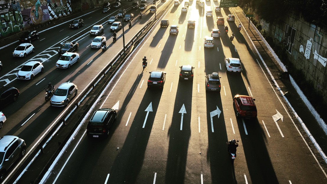 Motorway © Victor Sánchez Berruezo 2017 Unsplash