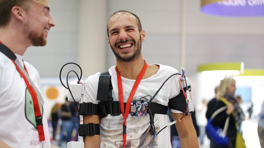 © 2023 Damien Marie. Luca Randazzo at Hackahealth 2018.