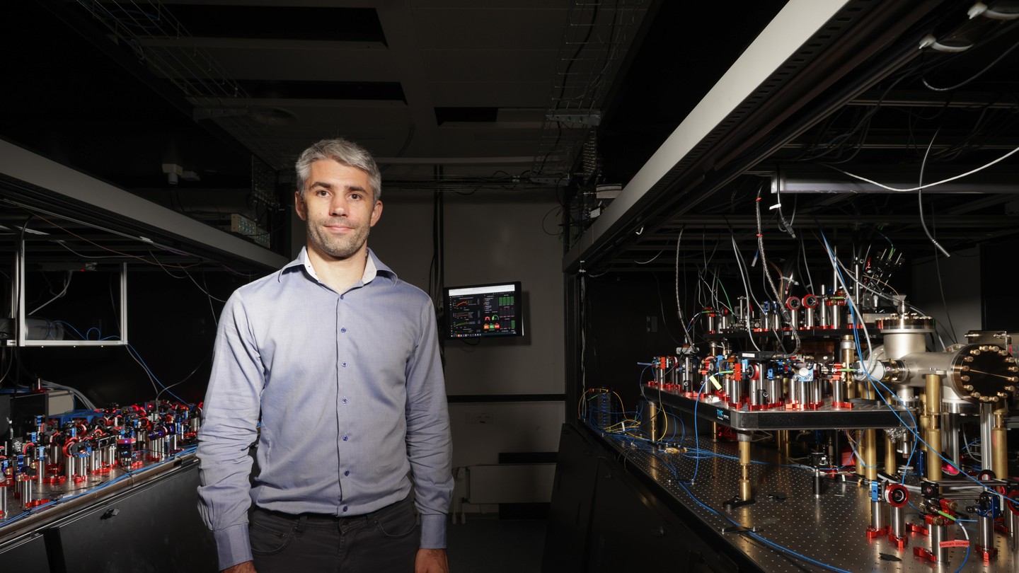 “My job as a professor keeps me forever a student” - EPFL