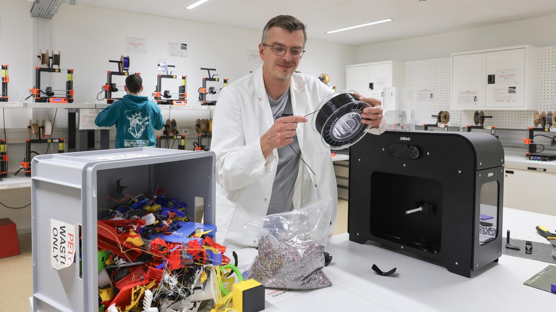 Creation of recycled plastic filament - 2024 EPFL/Alain Herzog - CC-BY-SA 4.0