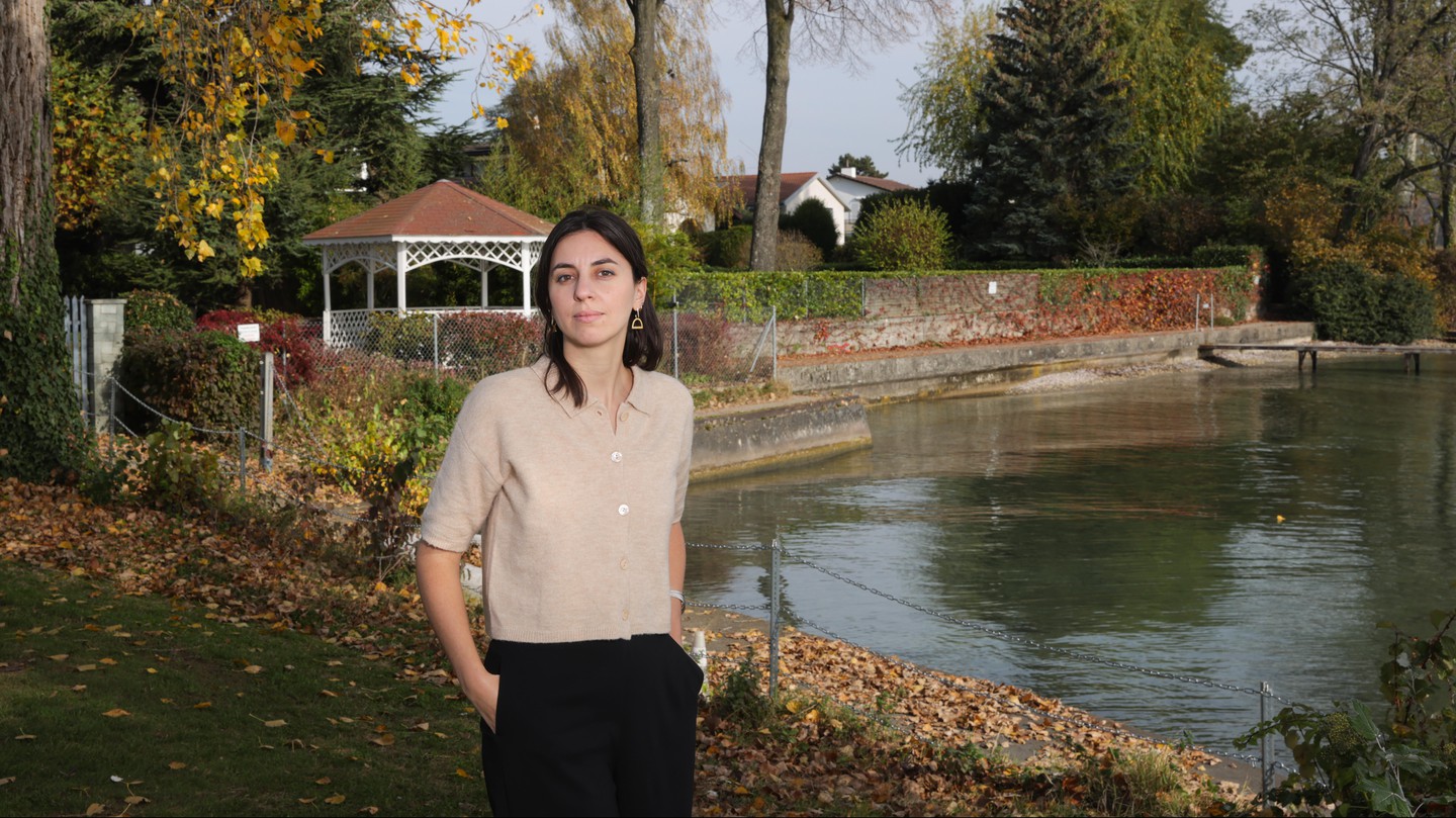 Michela Bonomo highlights that we need to anticipate the rising sea levels predicted by 2100. © 2024 EPFL/Alain Herzog - CC-BY-SA 4.0