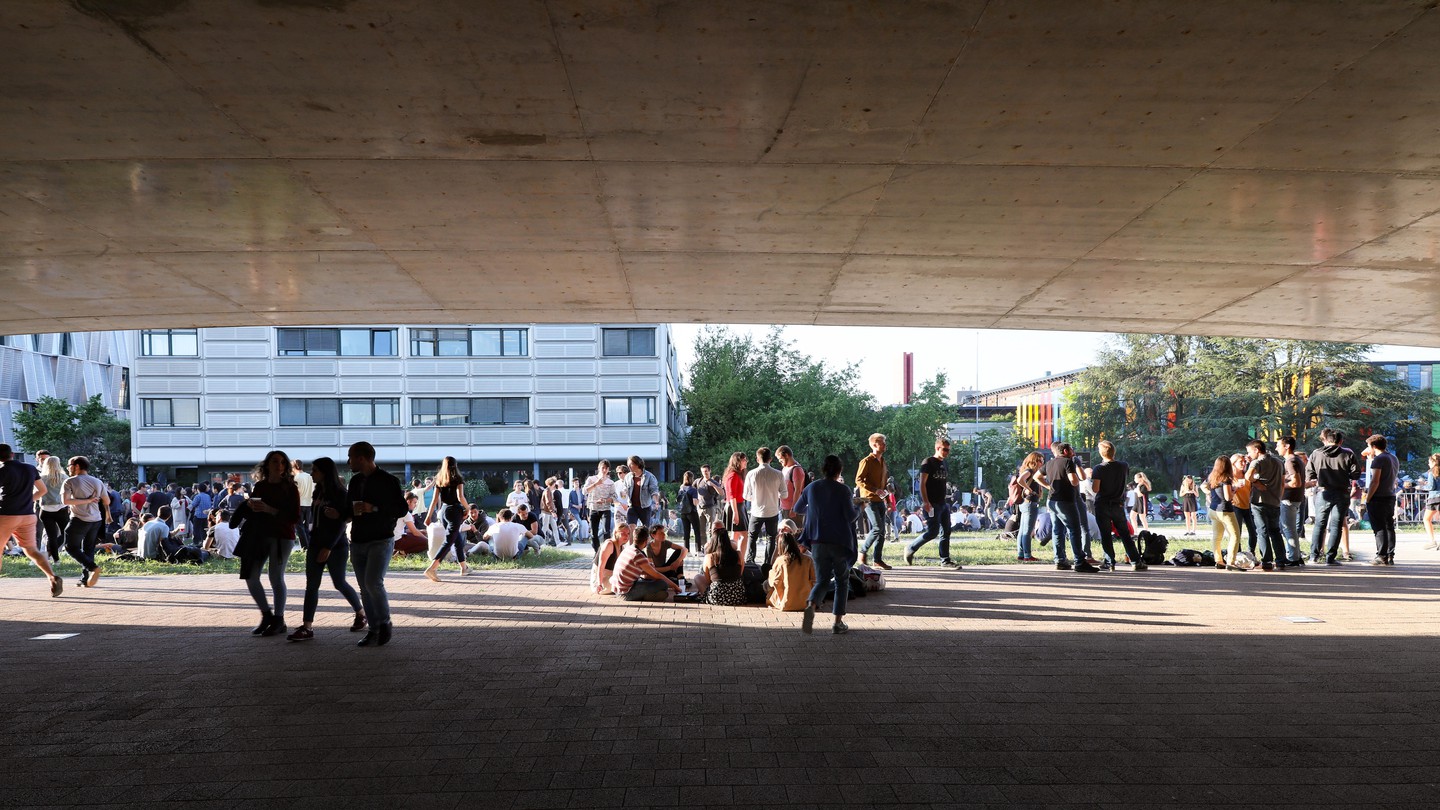 Le CMS-3 met notamment l'accent sur l'intégration à la communauté EPFL. Sur cette image, l'événement Vivapoly dédié à toute la communauté EPFL. © Alain Herzog 2019 EPFL