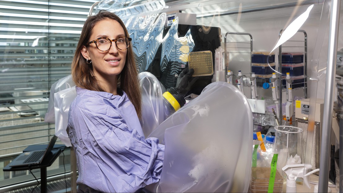 Camille Goemans, professeure au Laboratoire d’interaction médicament-microbiote à l’EPFL - 2025 EPFL/Alain Herzog - CC-BY-SA 4.0 Camille Goemans, professeure au Laboratoire d’interaction médicament-microbiote à l’EPFL - 2025 EPFL/Alain Herzog - CC-BY-SA 4.0