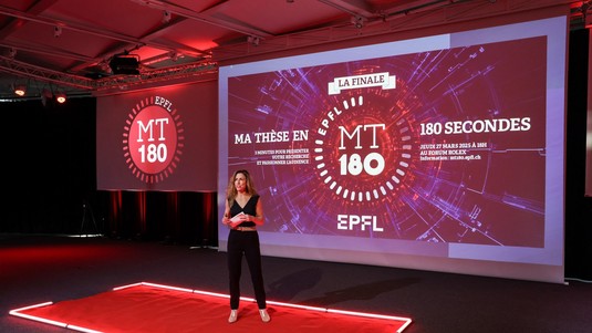 Anne-Laure Gannac, animatrice de la soirée © 2025 EPFL