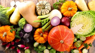 Les additifs de pneus se déposent sur les fruits et légumes