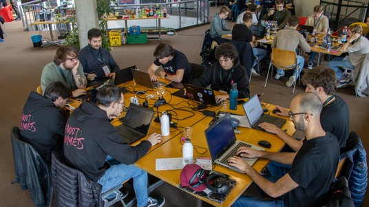 Teams competing in the 2025 LakeCTF © 2025 EPFL/ Léo Noa Riccio