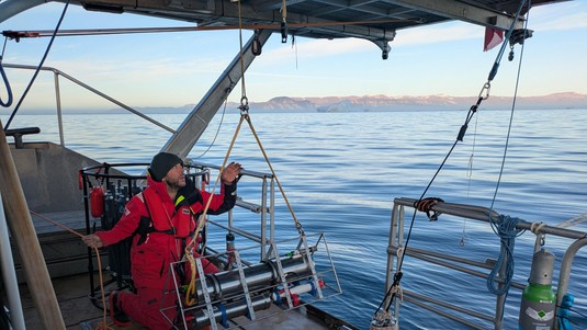Sebatien Lavanchy preparing the SubOcean © 2025 Forel/Richard Marden