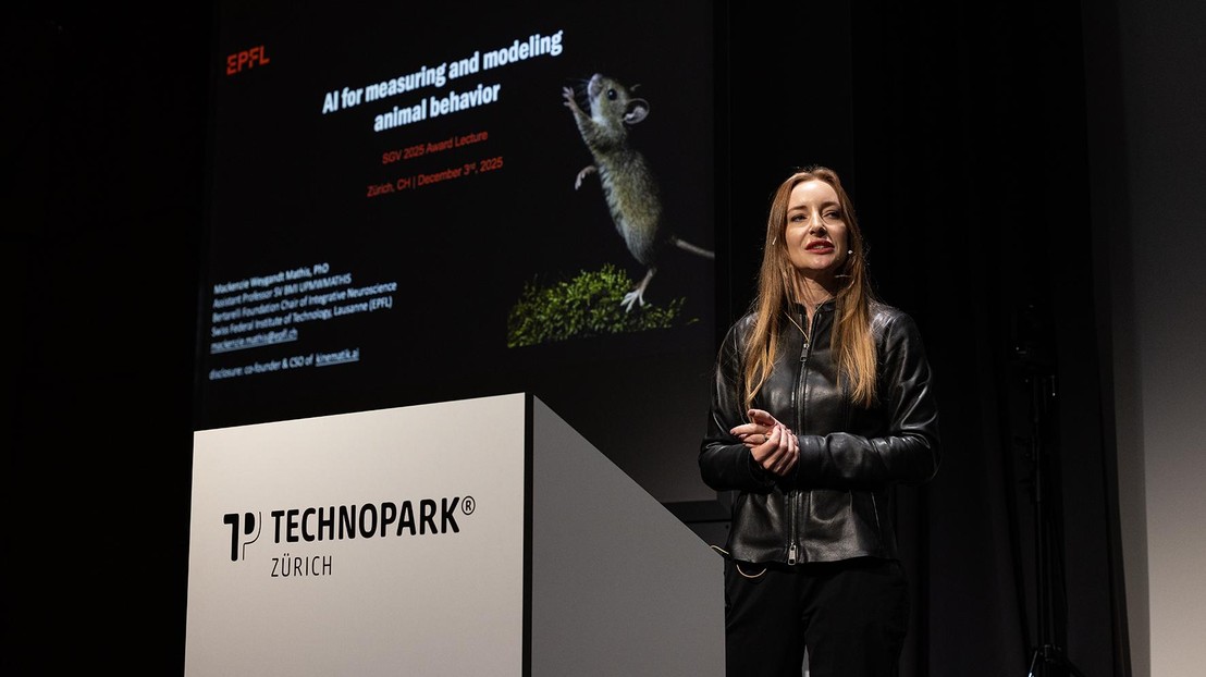 Mackenzie Mathis lors du congrès de la SGV à Zurich, le 3 décembre 2025. © Melisa Muhtari Mackenzie Mathis lors du congrès de la SGV à Zurich, le 3 décembre 2025. © Melisa Muhtari