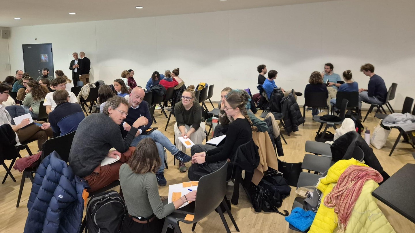 Une image des discussions qui ont eu lieu pendant l'événement, 2025 EPFL