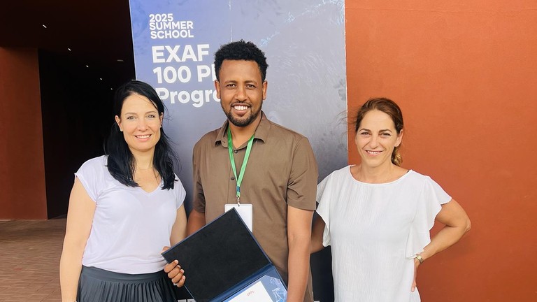 Seyoum Abebayehu (centre) during the 2025 Summer School at UM6P, Ben Guerir. © 2026 EPFL