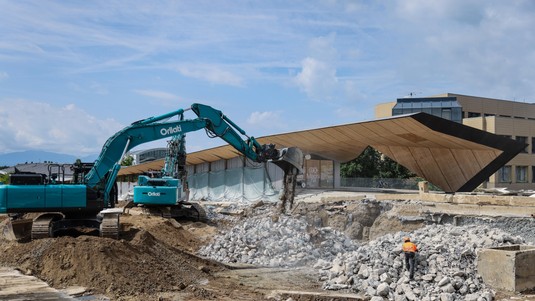 Excavation délicate à proximité du bâtiment EPFL Pavilions. 2025 EPFL/ A.Herzog - CC-BY-SA 4.0