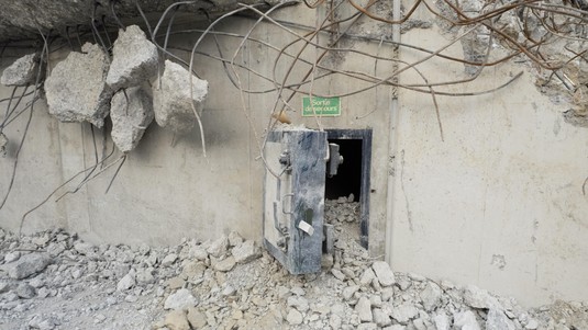 Demolition of an old fallout shelter. © 2025 EPFL/J.Caillet