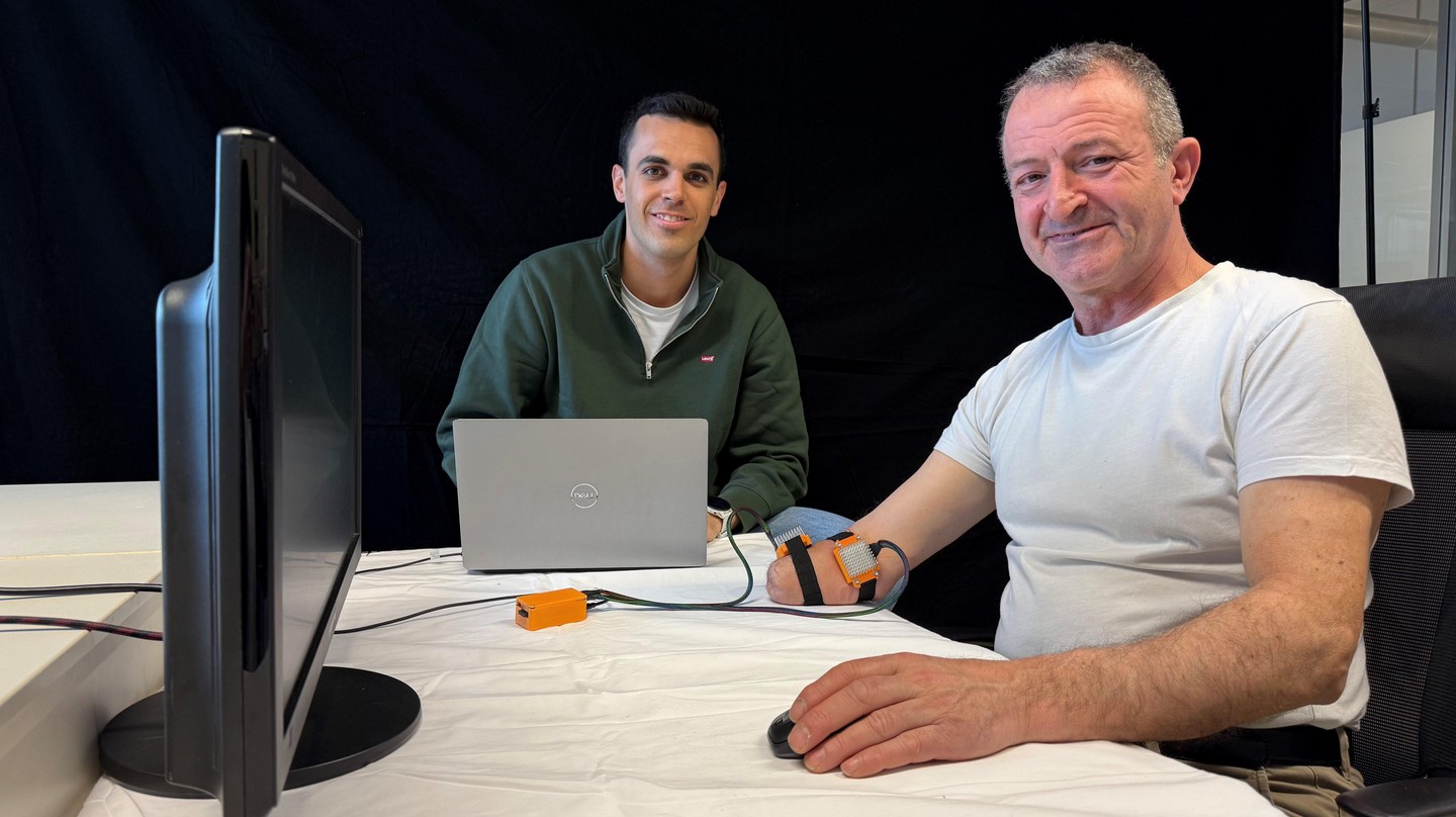 Jonathan Muheim and Massimo Munzi © TNE/EPFL