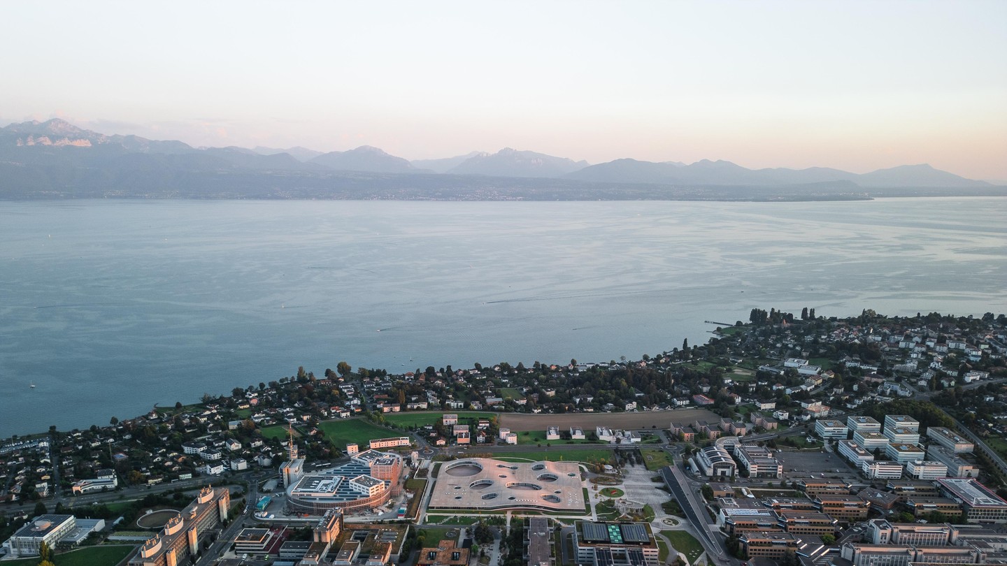 Les concentrations de microplastiques mesurant entre 1 et 100 micromètres dans le Léman et les rivières environnantes ont peut-être été sous-estimées - 2024 EPFL/Jamani Caillet - CC-BY-SA 4.0