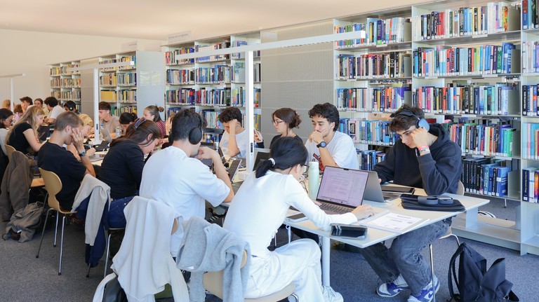 CC-BY-NC-SA EPFL Library CC-BY-NC-SA EPFL Library