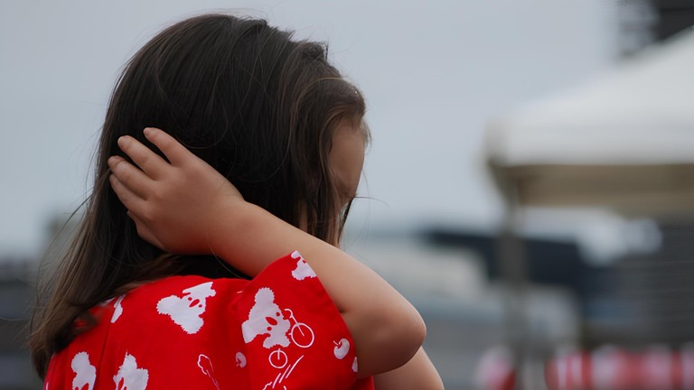 © 2026 EPFL/ "Little girl in red yukata covering ears sitting on shoulders" by avlxyz is licensed under CC BY-SA 2.0.