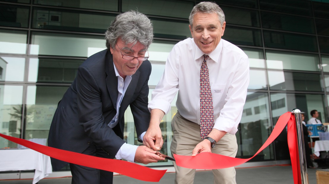 The BM building was inaugurated Tuesday by EPFL President Patrick Aebischer and the dean of STI, Demetri Psaltis