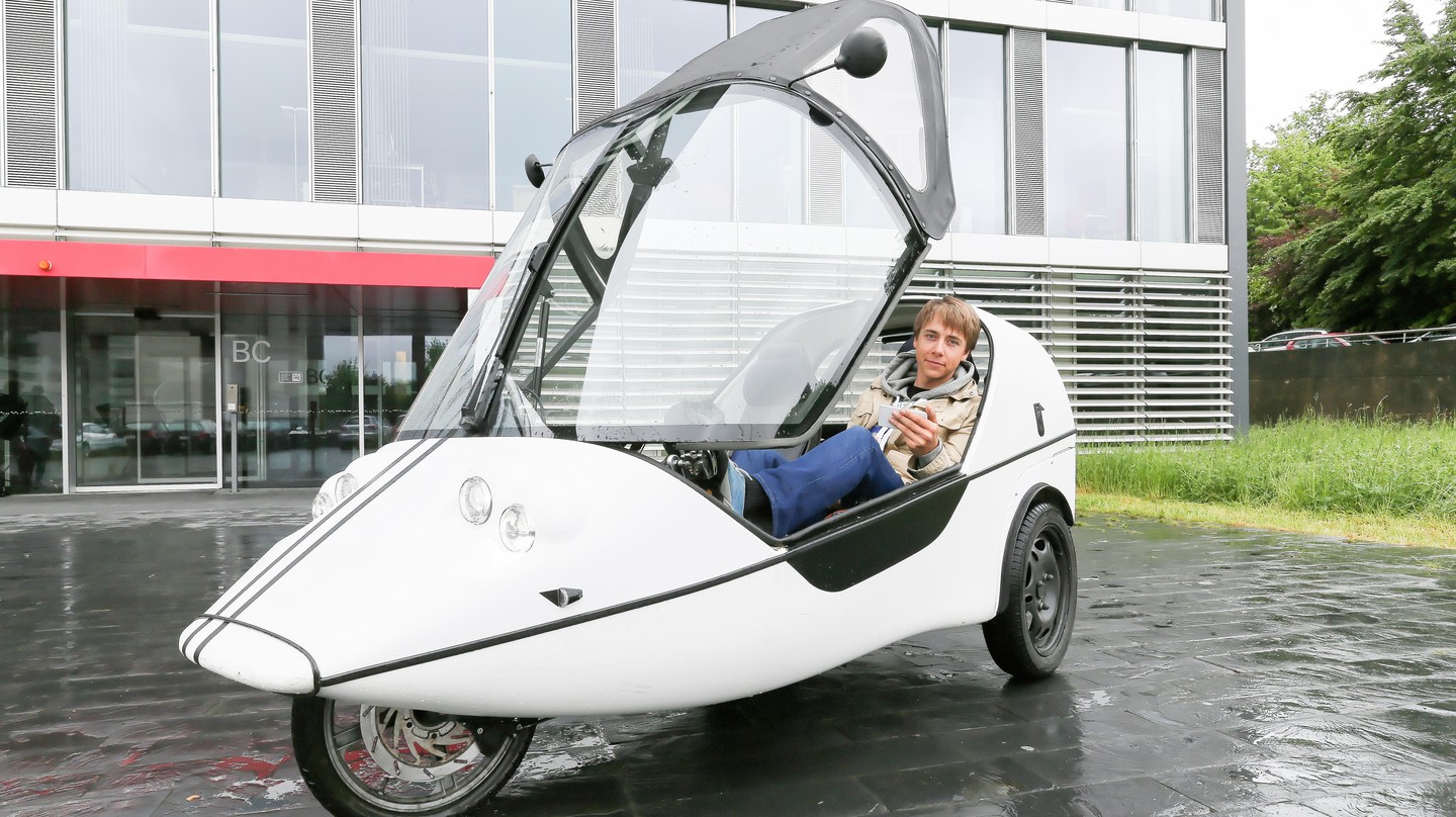La Twike : une voiture électrique qui roule à 190km/h grâce à un pédalier
